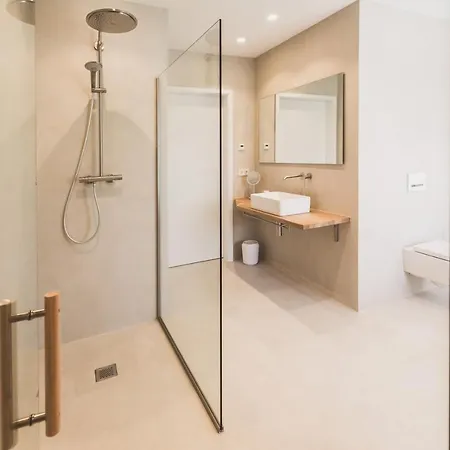 Steillage - Design Moselsuiten Mit Panoramablick Und Brauneberg