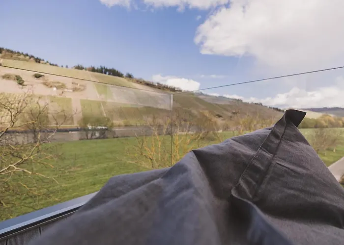 Steillage - Design Moselsuiten Mit Panoramablick Und 아파트 브라운버그